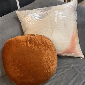 Two sets (4 pillows total) of west elm pillows